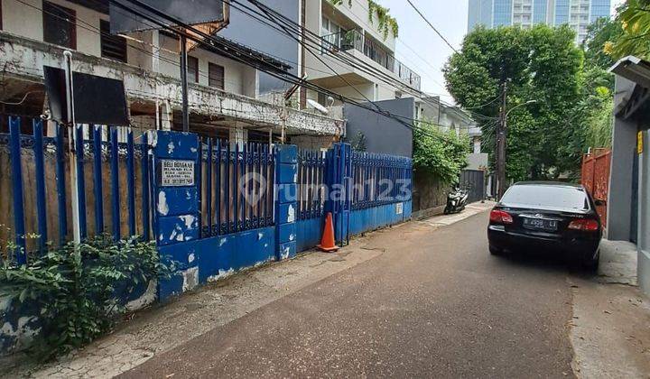 Rumah lama harga hitung tanah di area Blok M 1