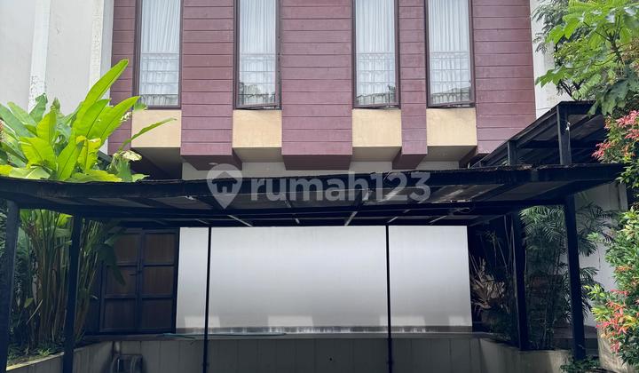 Rumah Bagus 2 Lantai Siap Huni di Jagakarsa
