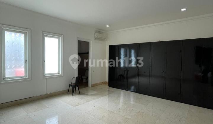 Ready-to-Occupy Rental House, 3 Floors, Near Toll Access 2