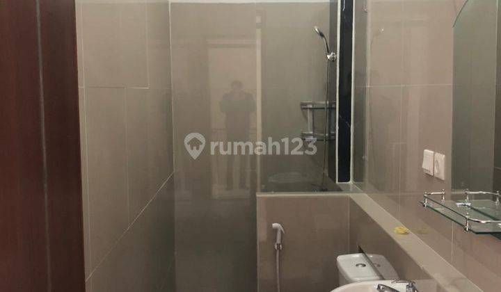 DI  RUMAH BARU 2 LANTAI DALAM KOMPLEK AREA AWILIGAR 2