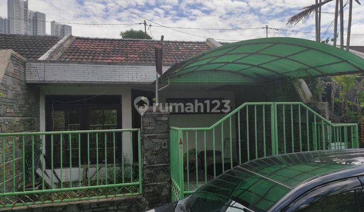 Dijual Rumah di Simpang Darmo Permai Selatan 1