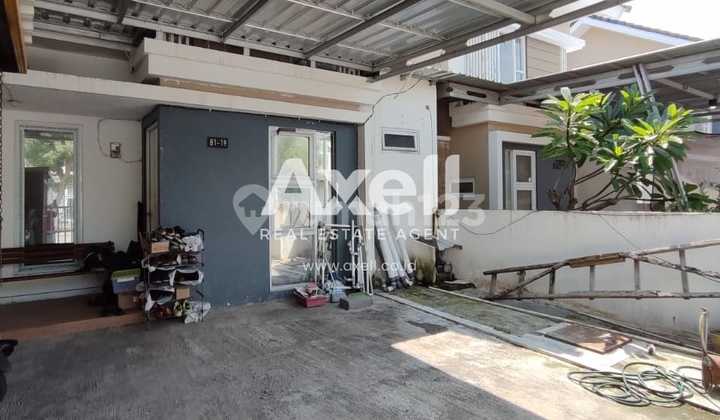 For Sale SWP Residence Row House on a Wide Road