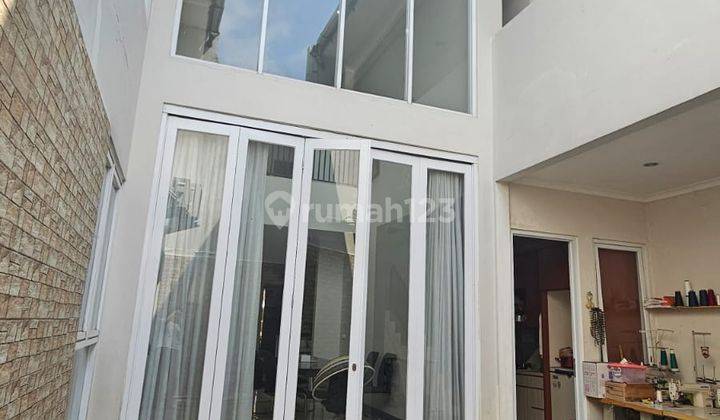 Rumah 2 Lantai Bagus Furnished di Bsd City, Tangerang 1