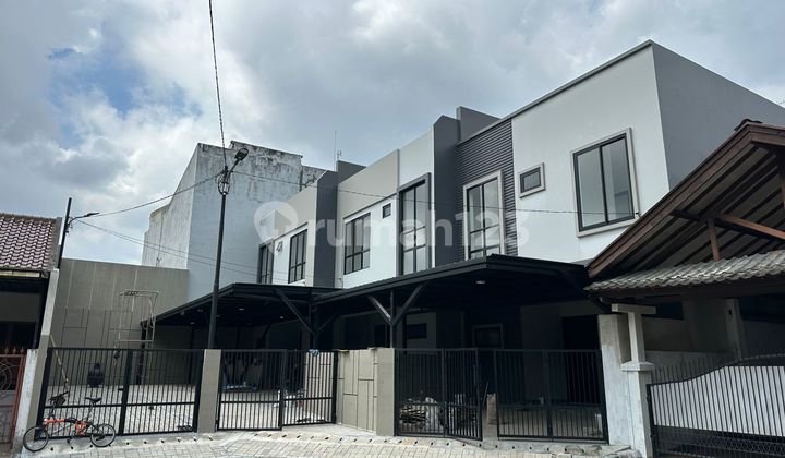Dijual Rumah 2 Lantai, Carport 8 Mobil, Strategis - Griyaloka 1.3, BSD City