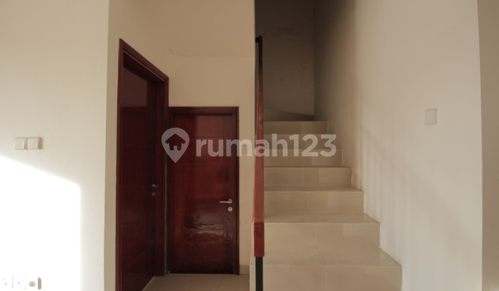 For Sale 2-Story House - Pasadena Cluster Modernland 2