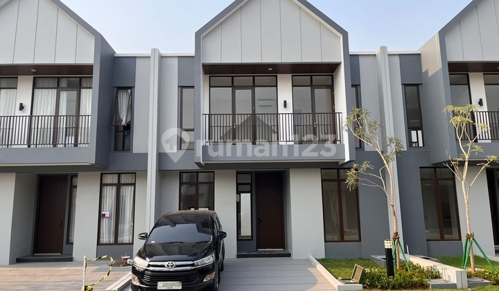 Dijual Rumah 2 Lantai Strategis - Gardenia Paramount Petals Gading Serpong 1