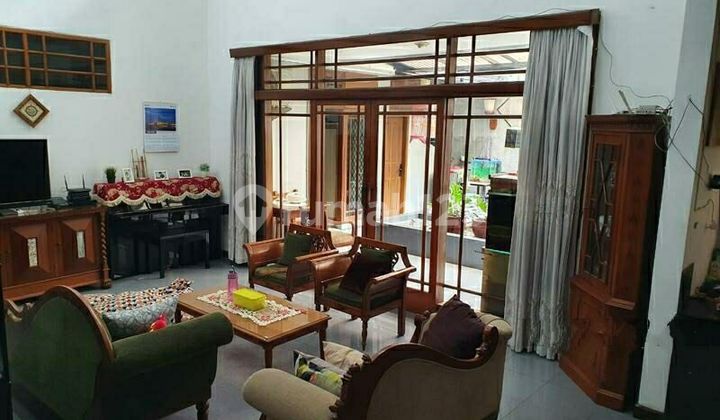  Dijual Rumah 2 Lantai Bagus SHM di Jl Tubagus Ismail, Bandung