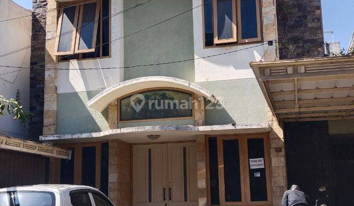 Rumah 3 Lantai Bagus Unfurnished SHM di Pasteur, Bandung 2