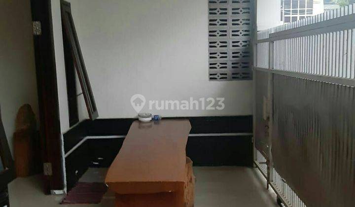 Rumah 2 Lantai Bagus Unfurnished SHM di Margahayu, Bandung 2