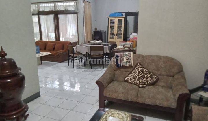 Rumah 2 Lantai SHM Bagus Hadap Utara strategis 2