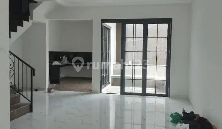 Rumah 2 Lantai Baru Unfurnished SHM Di Turangga, Bandung 2
