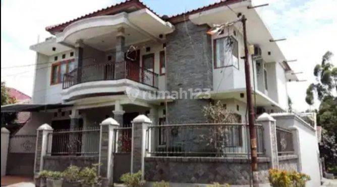 Rumah 2 Lantai Bagus Semi Furnished SHM di Cimahi Utara, Cimahi Bandung 1