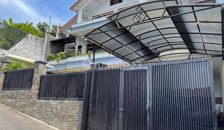 Rumah 2 Lantai Bagus Shm Di Ciumbuluit Kota Bandung 2