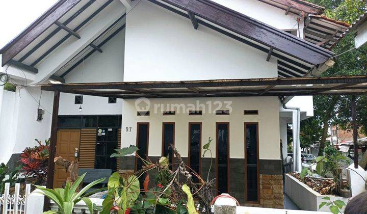 Rumah 2 Lantai SHM kondisi Bagus di sarijadi bandung 1