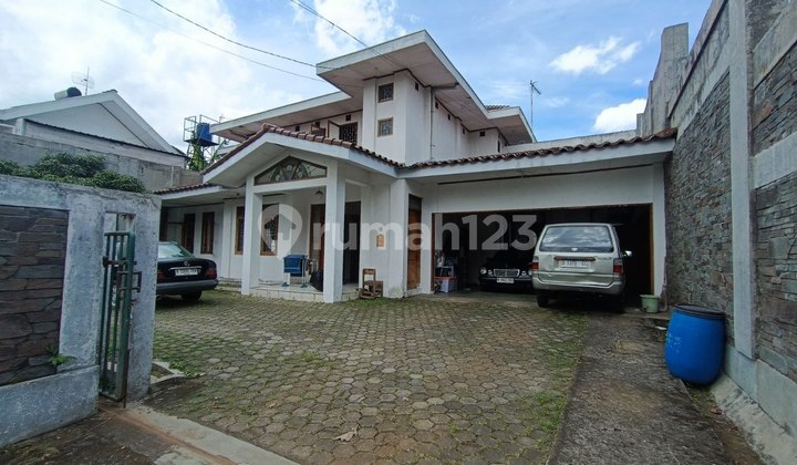 Rumah Bagus Terawat Luas Lokasi Bagus Dekat Kepusat Kota Bandung