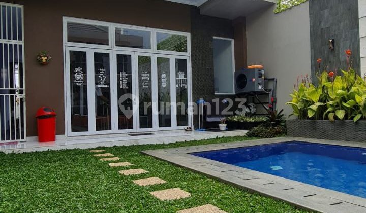 Beautiful Minimalist House with a Bandung View Very Comfortable in Setiabudi 2