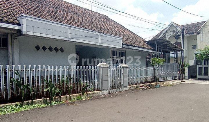 Rumah Clasik Siap di Lepas Harga di Bawah Pasaran Batununggal