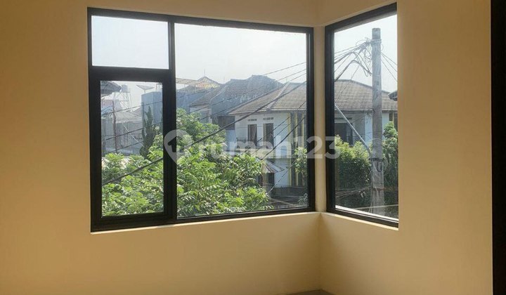 Rumah Bagus 2lantai Siap Huni Di Soekarno Hatta 2