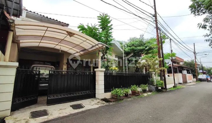 Rumah Sangat Nyaman Terawat Siap Huni Di Turangga