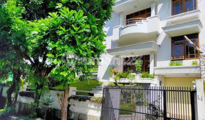 Nice House in Sutami Surya Setrabandung Area