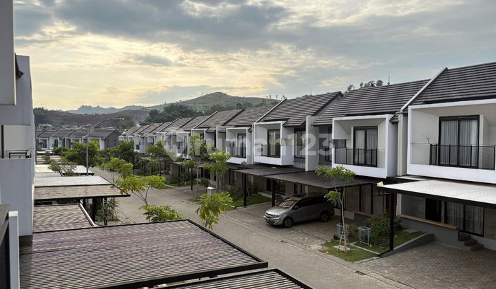 Rumah Baru Bagus Sangat Nyaman Di Kota Baru Parahyangan