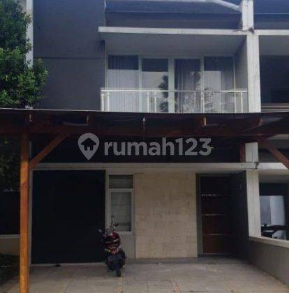 Rumah Bagus 2 Lantai Shm Di Gegerkalong Kota Bandung 1