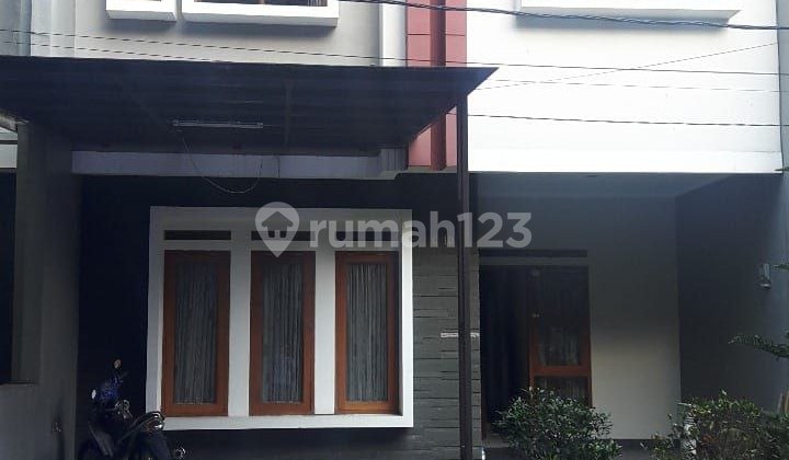 Rumah Bagus Di Dalam Komplek Geger Kalong Hilir Kota Bandung