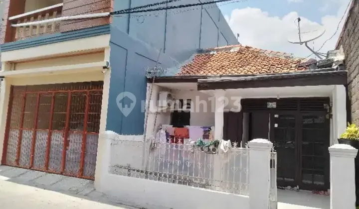 Rumah Jl 2 Mobil Dekat Rawamangun Jakarta Timur Rumah Di Kantor Camat Pulo Gadung, Jl. Raya Bekasi Km. 18, Jatinegara Kaum, Pulogadung, Kota Jakarta Timur, Dki Jakarta, Indonesia, 13250, Pulo Gadung Shm