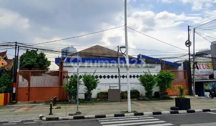 Di Bawah Njop Bangunan Komersial Jl Raya Jatinegara