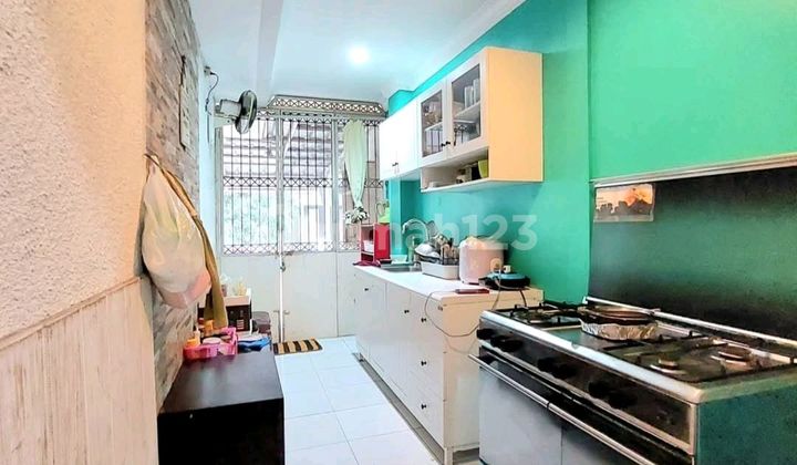 For Sale, Luxury House, Ready to Occupy. Bonus: 7 units of AC, Water Heater, Kitchen Set.