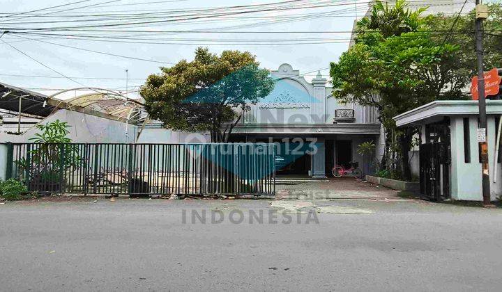 Di Jual Rumah Usaha Ry Manyar Rejo 1