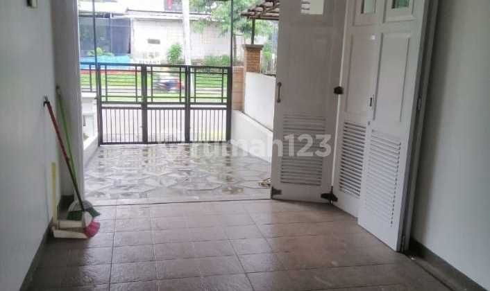 House on Boulevard Legenda Wisata 2