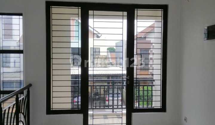 Turun Harga Rumah Legenda Wisata 2