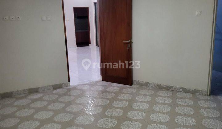 Dijual Rumah Rapih Di Permata Cimanggis Tapos Depok 
. Hadap Selatan 2