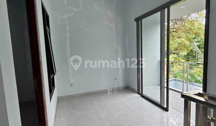 Rumah Ada Private Pool Dalam Cluster Dekat Stasiun Lrt Harjamukti 2