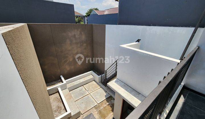 Rumah 2 Lantai Mekar Wangi Bandung Minimalis Modern 2