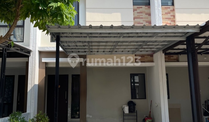 Disewakan Rumah 2 Lantai Siap Huni