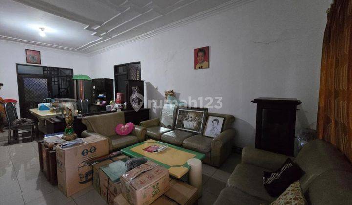 Rumah Karang Empat Strategis Row 3 Mobil 2