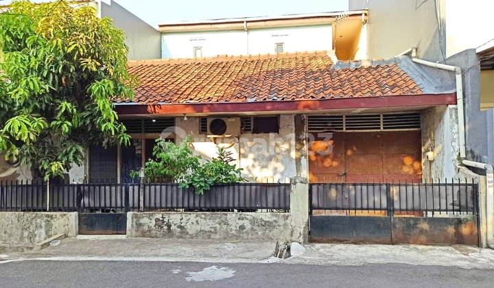 Land calculation house for sale on Pulo Asem Street near Velodrome Rawamangun East Jakarta Land calculation house for sale on Pulo Asem Street near Velodrome Rawamangun East Jakarta