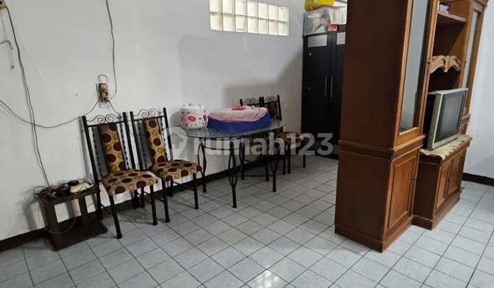 For Sale Spacious Hook House in Taman Kopo Indah, Bandung 2