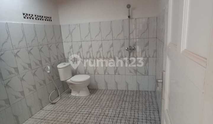 Cool Minimalist House in Sayap Taman Kopo Indah 2