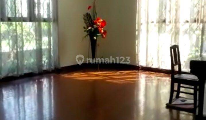 Rumah megah 2 lantai di Kompleks Mekar wangi 1