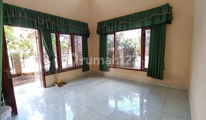 Dijual Rumah 2 Lantai di Taman Kopo Indah , Nego