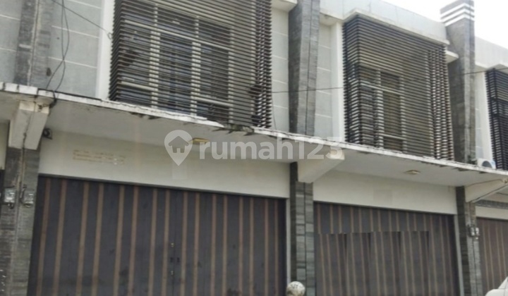 Beautiful Shop House for Rent in Taman Kopo Ketapang