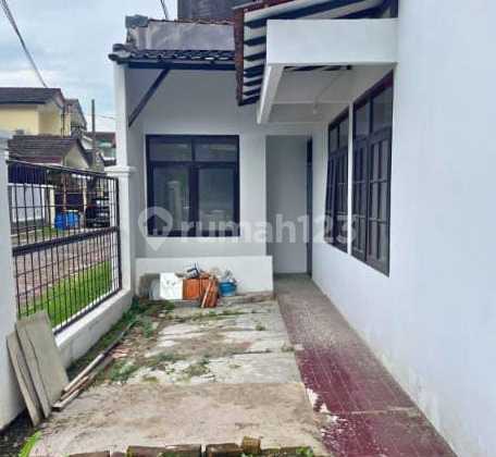 For Sale Hook House in Taman Kopo Indah, Bandung 2