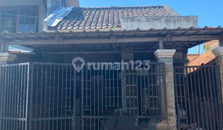 For Sale and For Rent Houses in Sayap Batununggal, Bandung