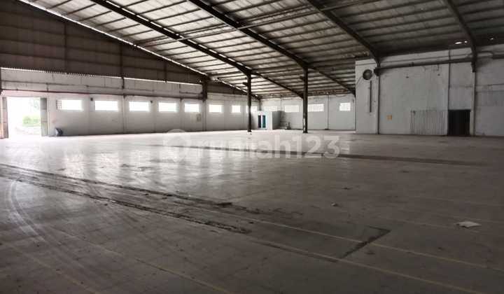 Cool and Spacious Warehouse in Gedebage, East Bandung Cool and Spacious Warehouse in Gedebage, East Bandung