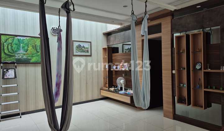 Dijual Rumah 2 Lantai Bagus di Taman Kopo Indah, Bandung Dijual Rumah 2 Lantai Bagus di Taman Kopo Indah, Bandung