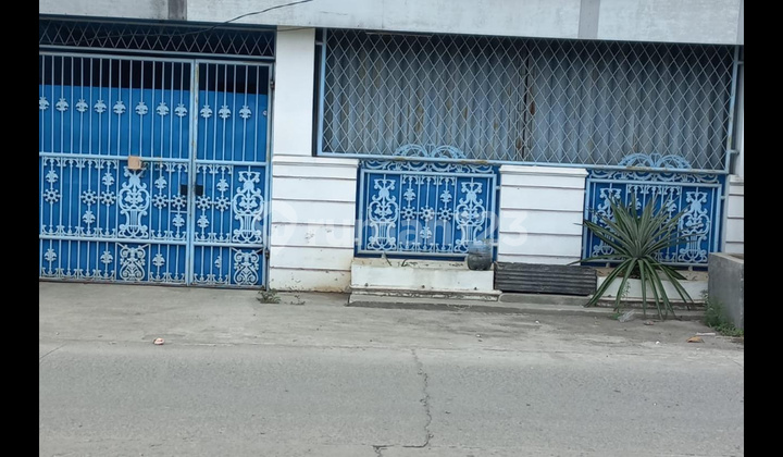 DI JUAL RUMAH DAERAH PERUM KARAWACI DI TANGERANG