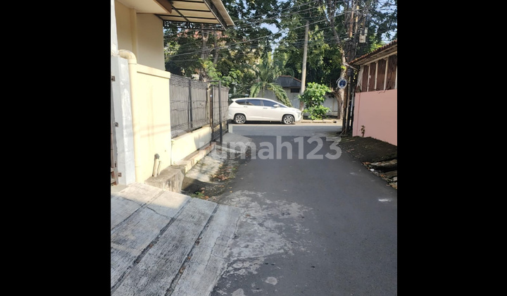 FOR SALE HOUSE IN GADING MAS TIMUR KELAPA GADING IN NORTH JAKARTA